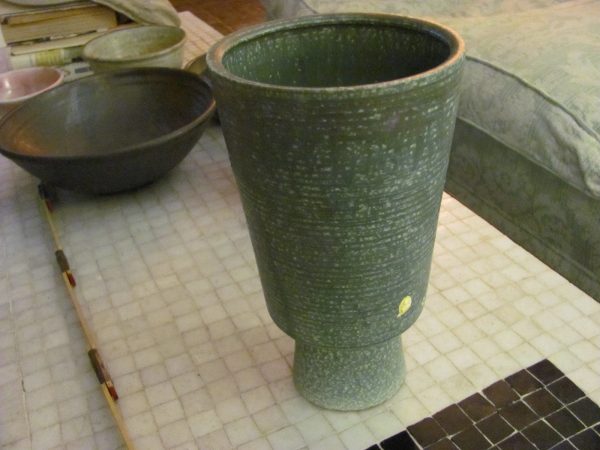 Ceramics: Japanese Ikebana Vase 9.5  H x 5.25  Diam For Sale