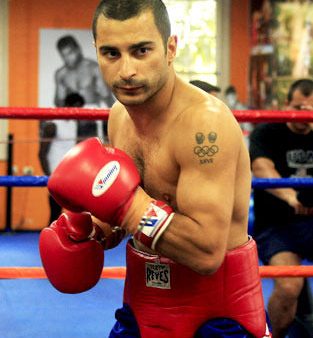 Vic Darchinyan Boxing Career DVDS Hot on Sale